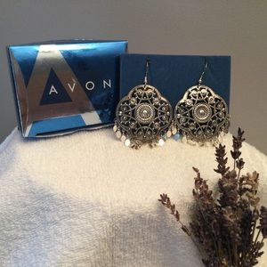 Avon Silvertone Medallion Earrings 2007